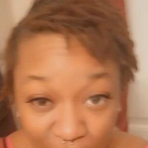 Meet your Posher, Desiree